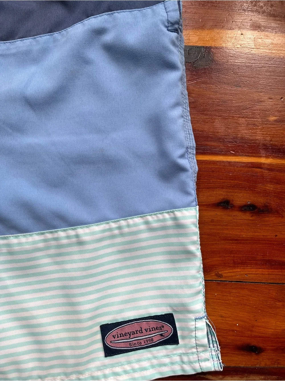 Vineyard Vines Boy’s Colorblock Blue Swim Shorts-XL (18)